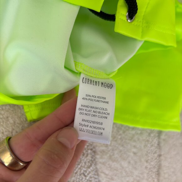 NWT Current Mood Lime Lace Up Top - Picture 4 of 5